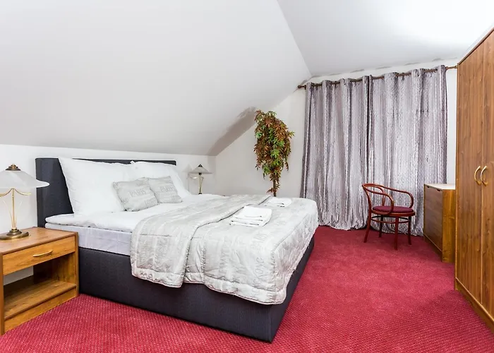 Hotel Mini Na Konci 3*